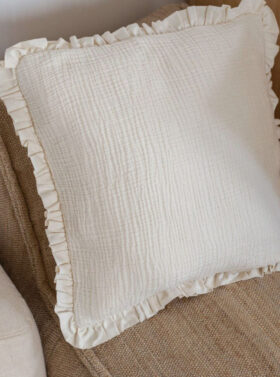 Housse de coussin "Gisèle" avec volants 45x45 cm | Coloris ivoire