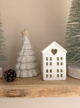 Petite maisonnette blanche lumineuse en céramique, éclairage LED - 12 cm