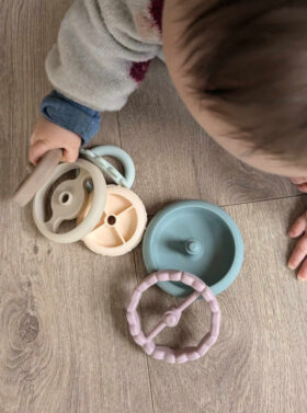 Jouets d'éveil et découverte