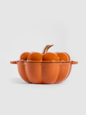 Cocotte en fonte en forme de citrouille orange – Capacité 1,7 L.